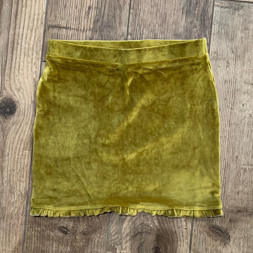 Mini skirt!
